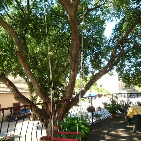 Kostela Apartment Zadvarje