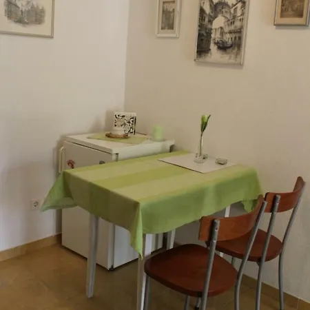 Kostela Apartment Zadvarje