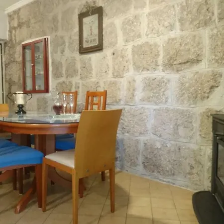 Appartamento Kostela Zadvarje
