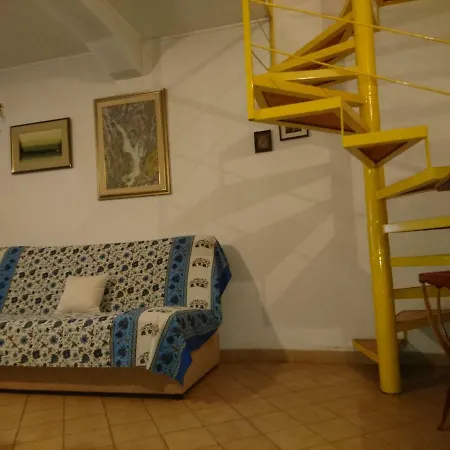 Kostela Appartamento Zadvarje